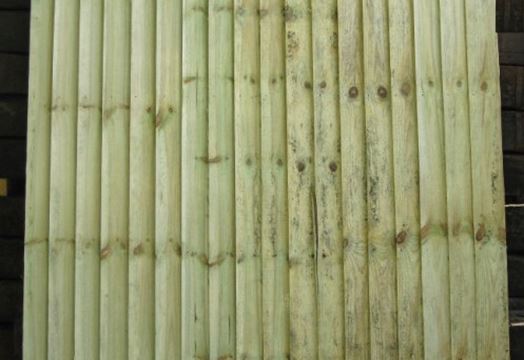 Green Closeboard Forestrall 500X500